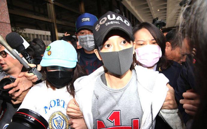 深夜的警钟，女生凌晨未接挪车电话，车子遭无端之祸