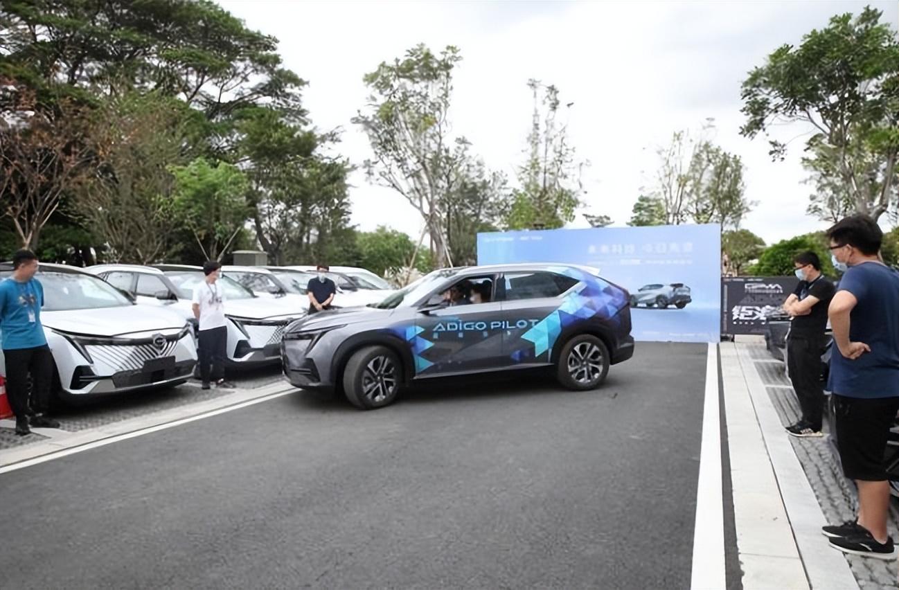 吉利汽车，以L3级智驾解决方案领航，于国际智驾顶级赛事中夺冠新篇章