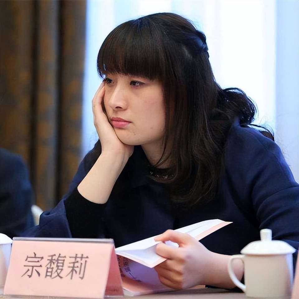 宗馥莉被起诉风波，娃哈哈销量骤降，经销商生存危机浮现