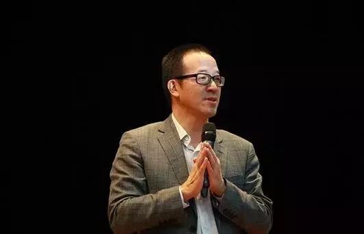 俞敏洪的挑战，新东方净利下滑73.7%后的破局之路