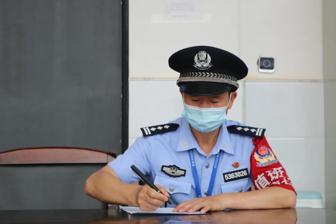 英雄陨落，记戒毒警察师帅，年仅47岁的生命之歌
