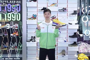 父子间的欢乐时光，马龙双子在李宁面前的精彩翻跟头
