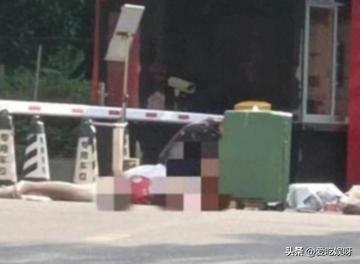 悲剧的阴影，女子当街被赌徒前夫当儿子面残忍杀害