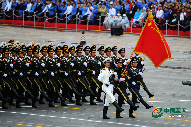 九三阅兵演练现场，武器装备的震撼亮相