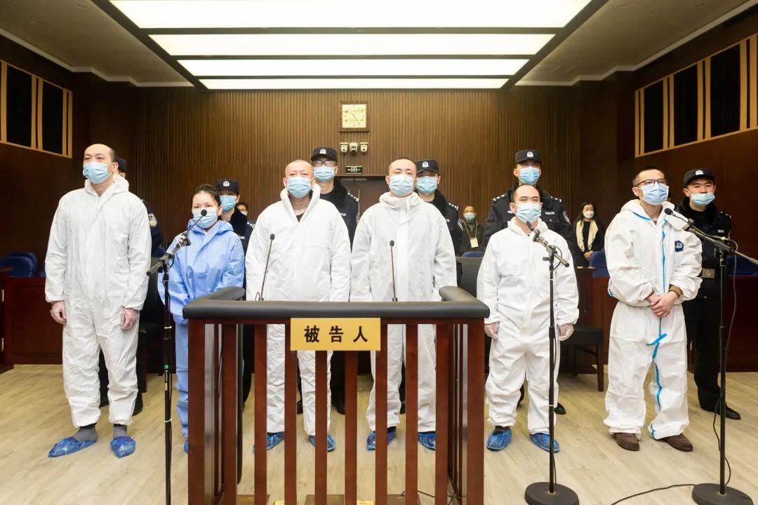 73岁老人因家庭暴力致71岁妻子死亡，一审被判无期徒刑
