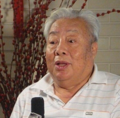 闫妮深情悼念朱龙广，武林外传中的父女情深