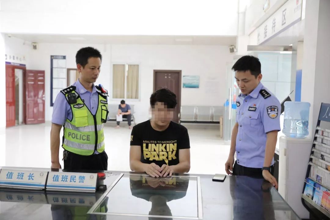 女子辱骂多人，自称认识大把警察，终被行拘