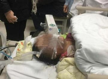 杨宗纬舞台意外，目击者称疑短暂昏迷，现场惊心动魄