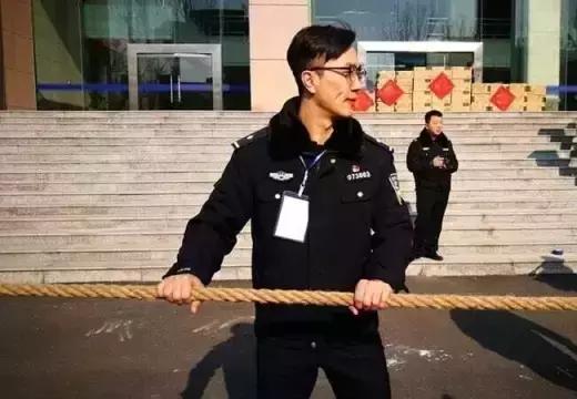 爱的孕动，方媛挺孕肚与郭富城共度温馨生日庆典