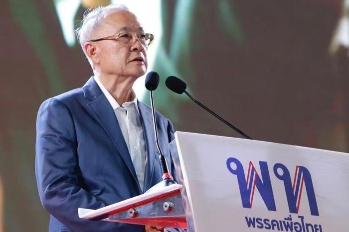 泰国被解职总理佩通坦称认可判决，政治风波的终结与国家未来的展望