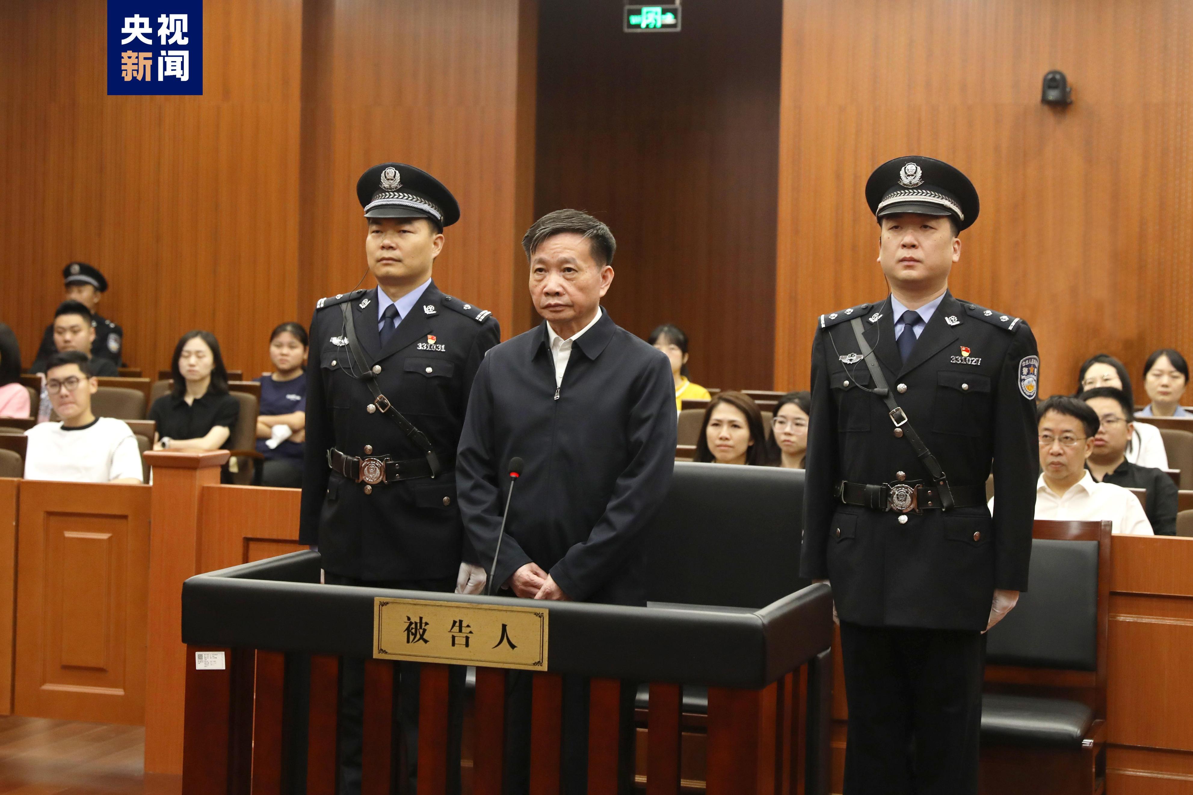 73岁老人因家庭暴力致71岁妻子死亡，一审被判无期徒刑
