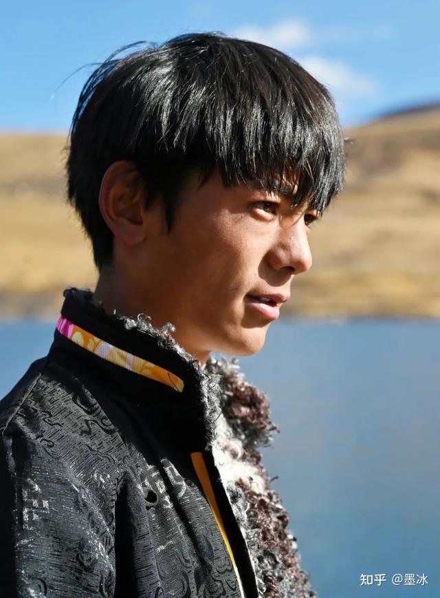 从你满意了吗看丁真面对网络暴力的智慧与坚韧