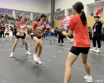 邱贻可与孙颖莎，冠军之光的闪耀瞬间