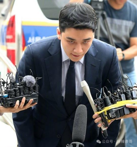 苏超赛场上的警版李现，警界新星与足球激情的跨界碰撞