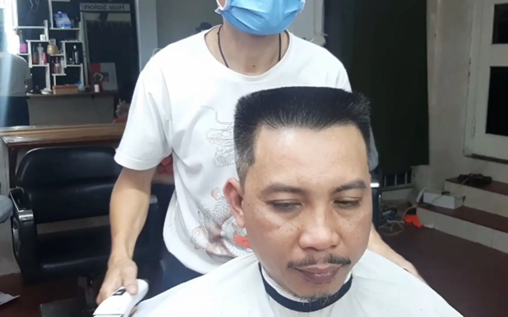 剃平头，为角色而生—王丹妮的演艺执着与艺术献身