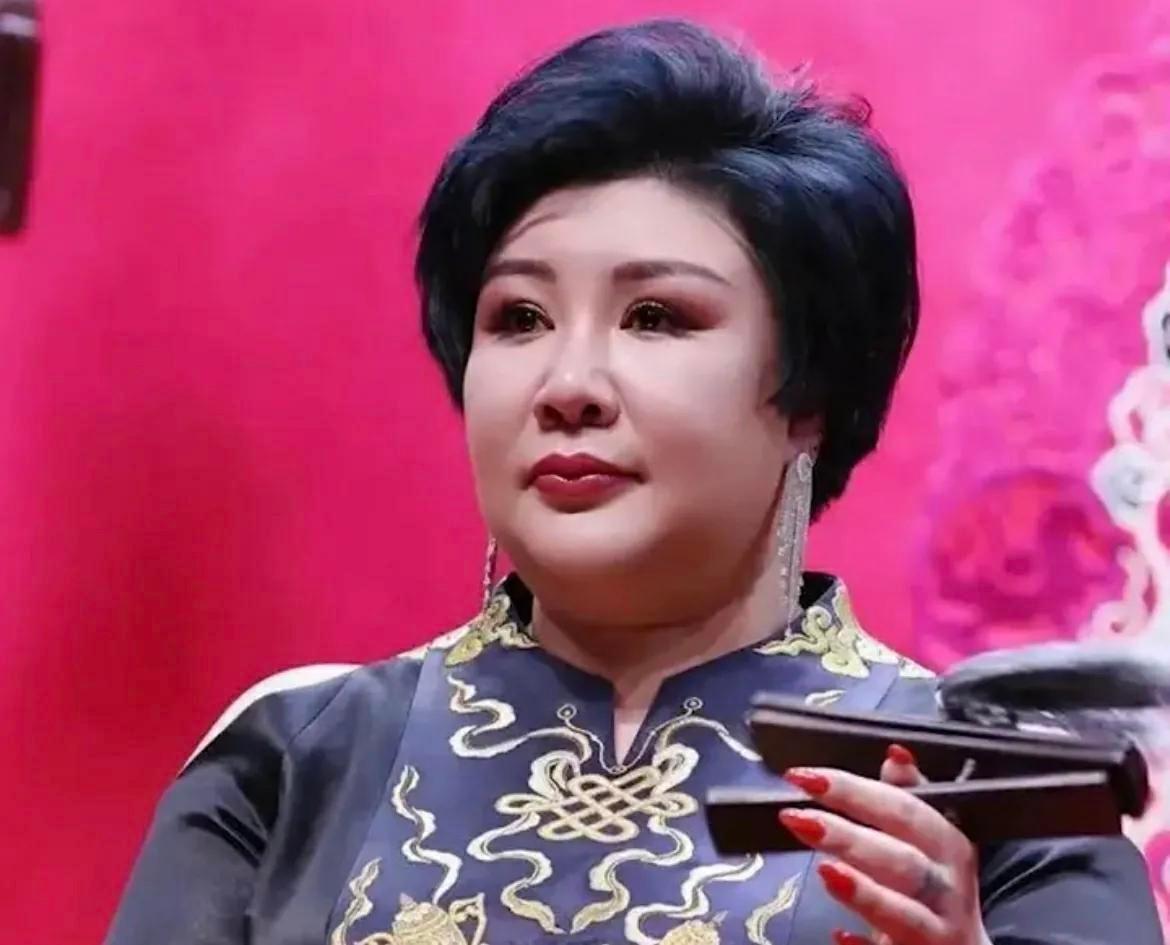郭德纲背后的隐形推手，妻子王惠与德云社99%的股权之谜
