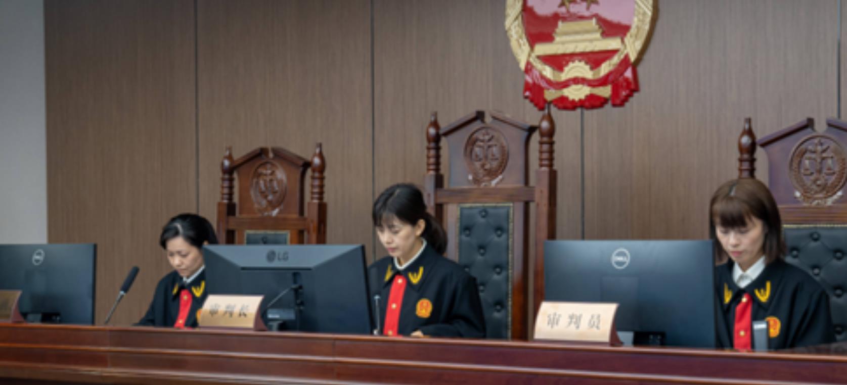 转发拍娃视频获30万点赞，却意外走上法庭，网络时代的点赞与责任之争