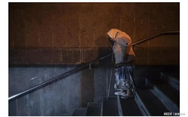 悲剧的阴影，中国男子在美移民拘留中心上吊身亡的深度剖析