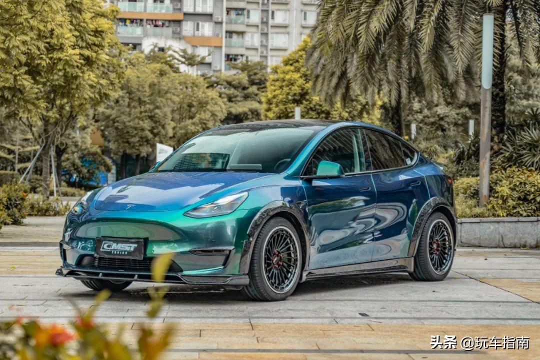 特斯拉Model 3，从未来驶来，标配转向信号拨杆—革新驾驶体验的又一里程碑