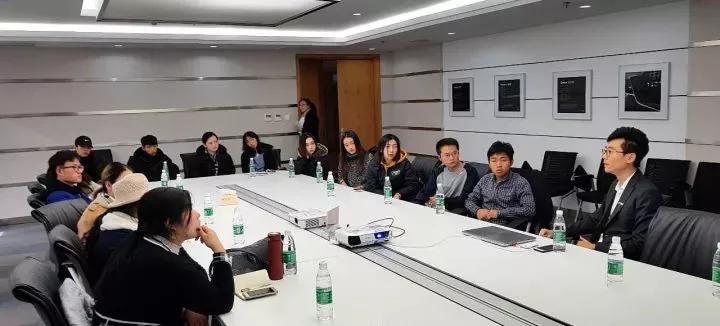 爱的传承，李连杰官宣大女儿将步入婚姻殿堂，以车为礼见证成长与祝福