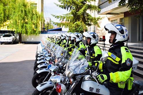 商场二楼的风驰电掣，外卖骑手与时间赛跑的故事