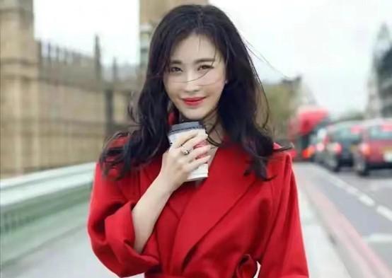 30岁女星家中乱象引热议，从个人空间到公众形象的反思