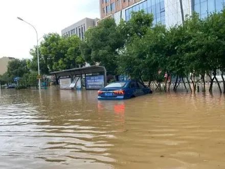 京津冀特大暴雨理赔案突破3万起，挑战与希望并存的保险业大考