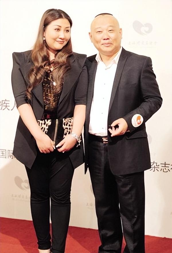 郭德纲背后的隐形推手，妻子王惠与德云社99%的股权之谜