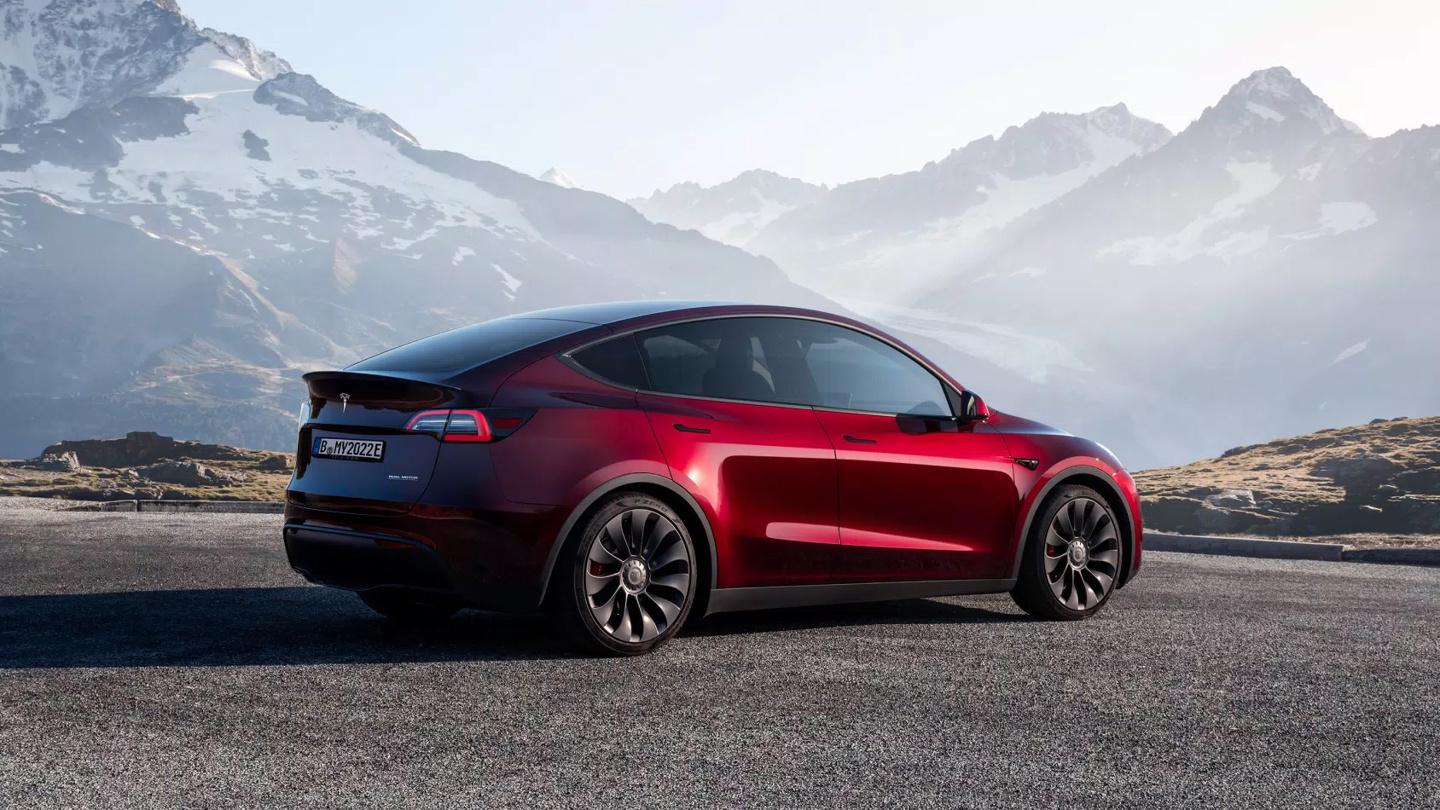 特斯拉Model 3，从未来驶来，标配转向信号拨杆—革新驾驶体验的又一里程碑