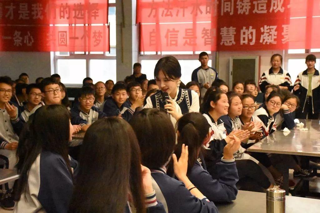 南京市民当面致谢马库斯，跨越国界的温暖与感恩