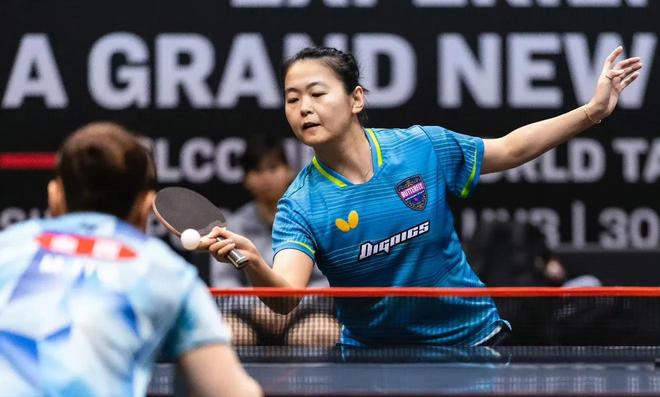 早田希娜3比2险胜张本美和，一场日乒新老对决的精彩瞬间