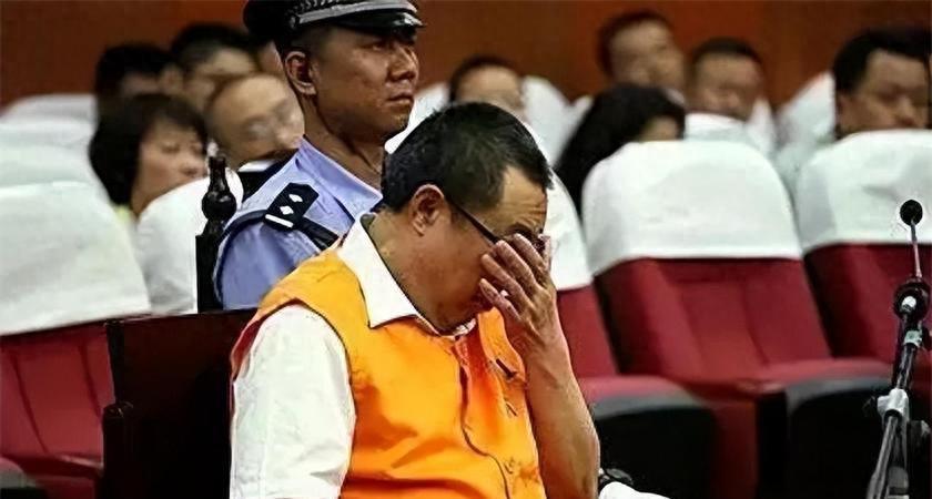 上海机场取消进航站楼人身行李安检，新举措下的安全与效率平衡