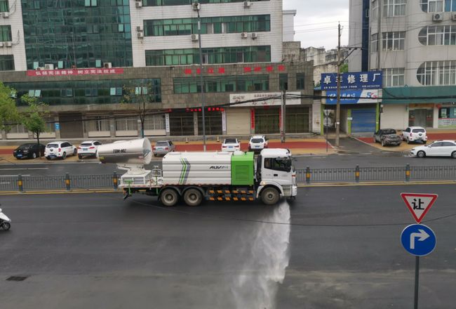 暴雨，何时是尽头？一场关于自然与人类抗争的沉思