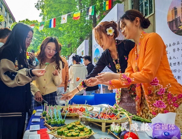 印度女留学生的韩餐肉山吐槽，文化差异下的美食体验