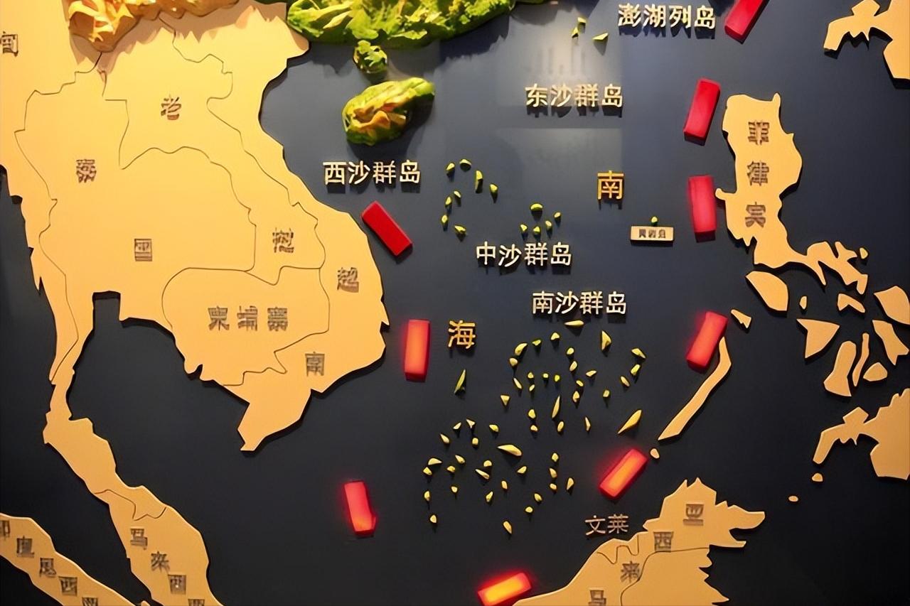 菲船只侵闯黄岩岛，中国海警的坚决回应与维护主权行动