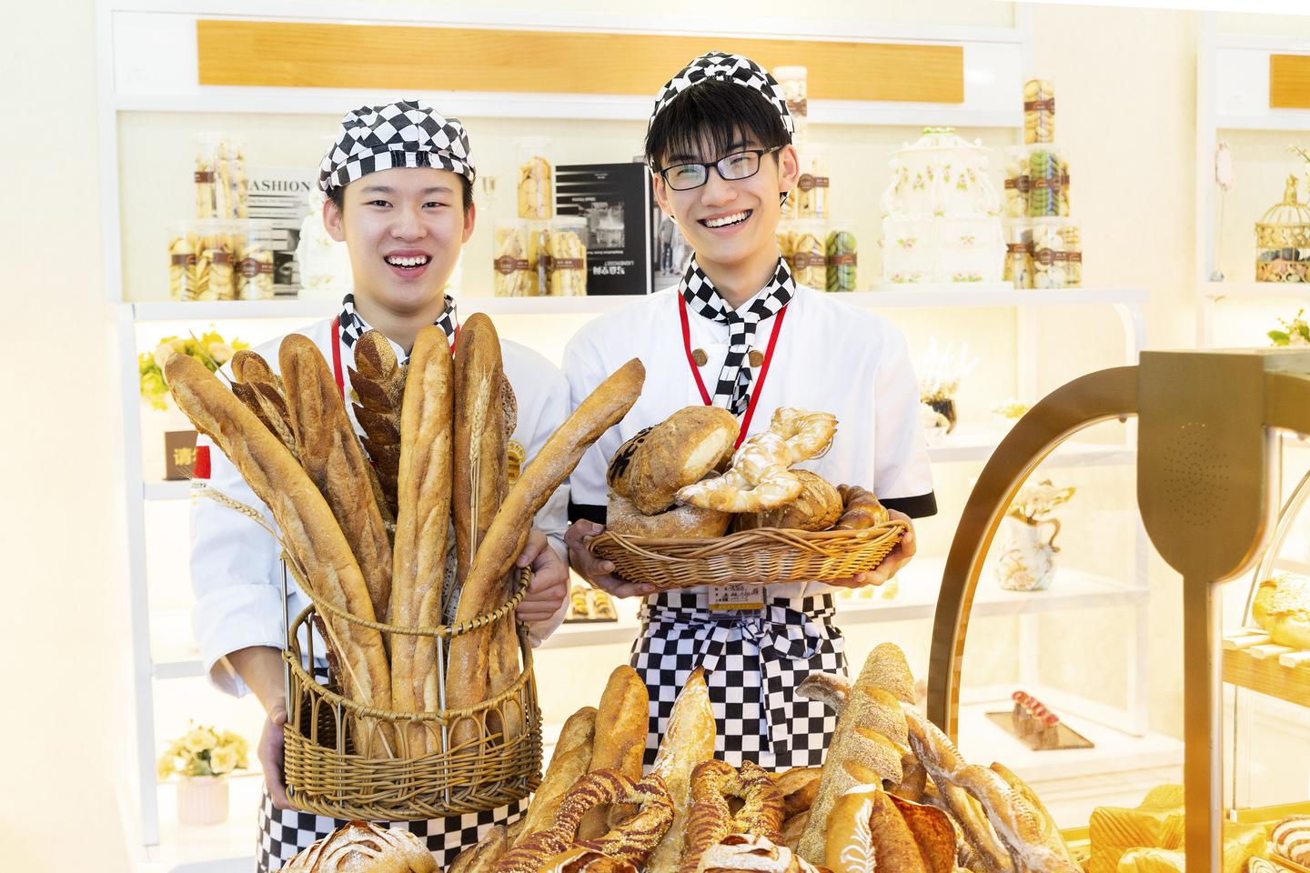 青春烘焙，21岁大专女孩的冠军之路