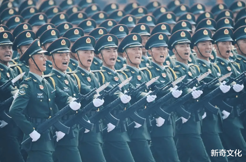 阅兵多个画面首次公开，历史与荣耀的交汇