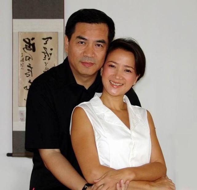 曝杨祐宁父亲患癌症，星二代背后的家庭温情与坚韧