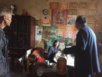 1米3小个子，大爱心，五年走村串户为老人送餐的温暖旅程