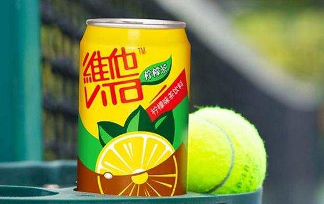 暑假卖柠檬茶走红的小男孩哥开学报到，从街头巷尾到校园新星的蜕变