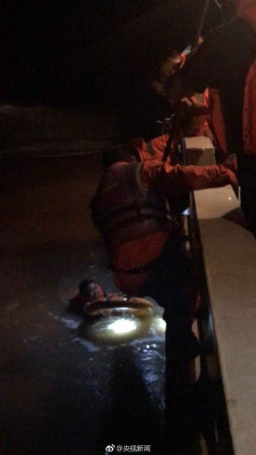 四川6名消防人员训练时意外落水，2人失踪，救援行动与反思
