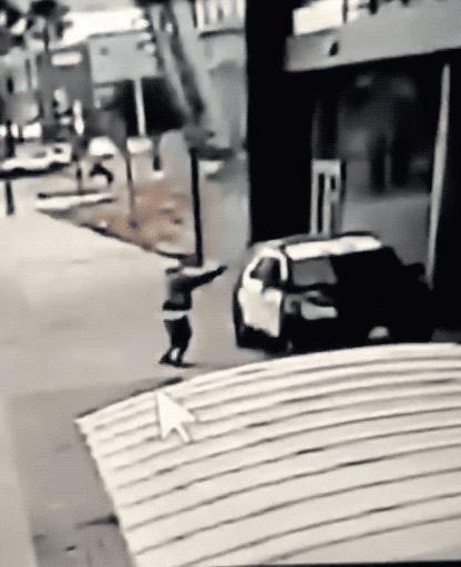 香港黄金盗窃案告破，警方成功拘捕12名男性及1名女性嫌犯