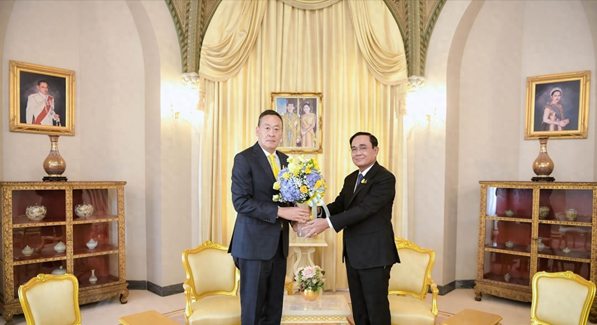 美军两艘巡洋舰同时退役，海军力量调整与未来展望