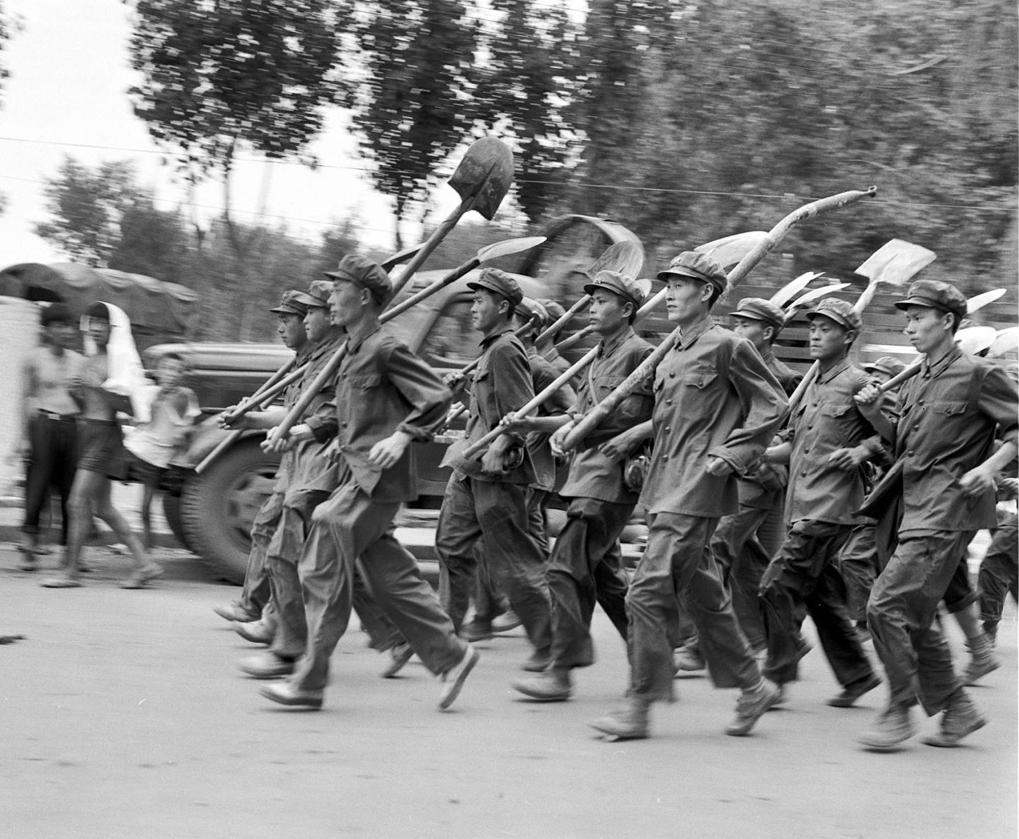 武警官兵，地震中的铁血守护者—驰援甘肃陇西地震救灾纪实