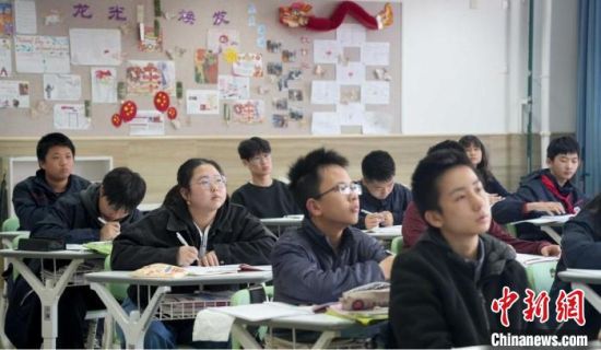 法国小伙马库斯在京分享会座无虚席，跨文化交流的魅力与挑战