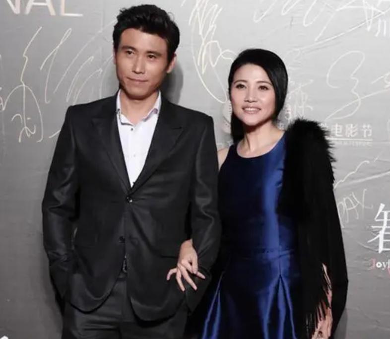 曝杨祐宁父亲患癌症，星二代背后的家庭温情与坚韧