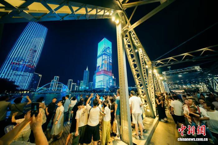 上合天津峰会，22米巨幅壁画如何火出圈