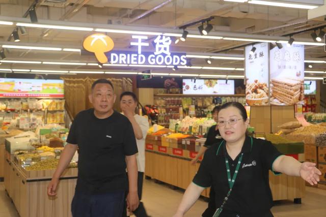 胖东来，以诚信为本，回应酥饼10号揽收11号生产的疑问