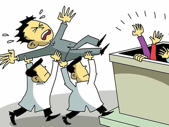 男子精神疾病突发，恐慌中求助警察，一场爱与责任的考验