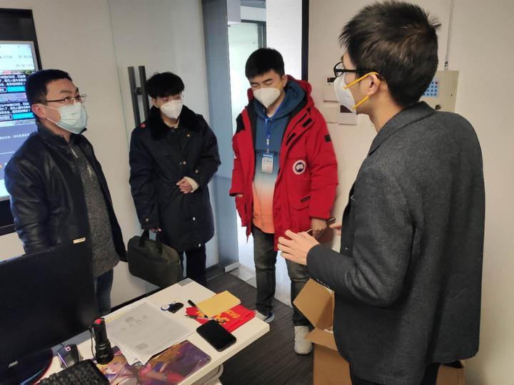 新华社出长长长图，用数据和故事讲述中国发展的加速度